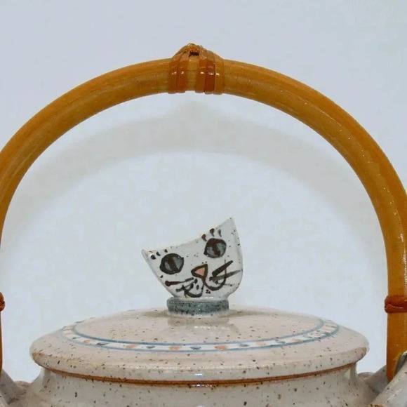 Vintage Lynne Norwood Lofton Art Pottery Pink Blue Kitten Cat Teapot Signed - Picture 3 of 13